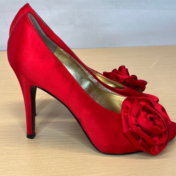Nine West Red Heels with Floral Accent - Picture 1 of 15